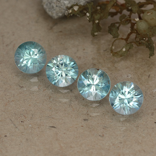 Light Greenish Blue Zircon Gem - 0.6ct Diamond-Cut (ID: 484710)