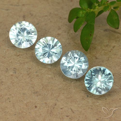Light Blue Zircon Gem - 0.5ct Diamond-Cut (ID: 489779)